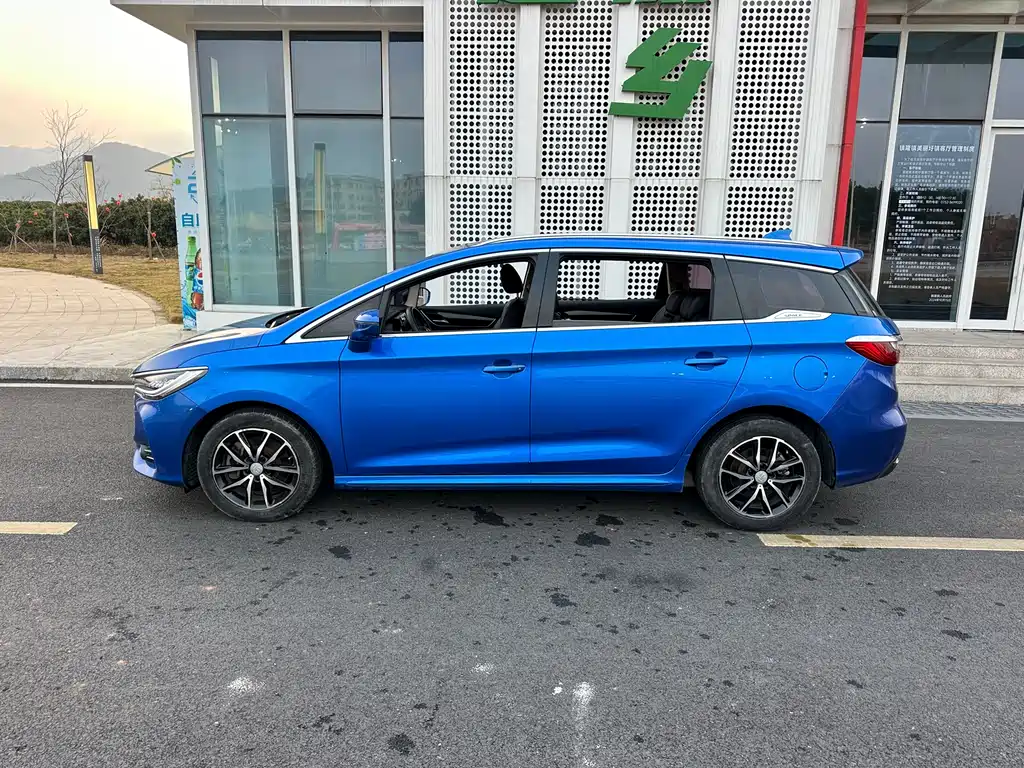 Song MAX 2017 1.5T automatic smart connection premium model 7 seats купить на сайте DeffCars