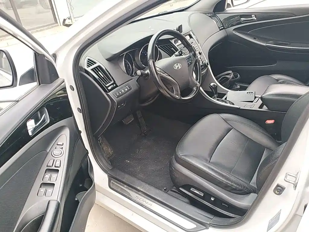 Sonata 2015 Classic 2.0L Automatic Deluxe Edition купить на сайте DeffCars