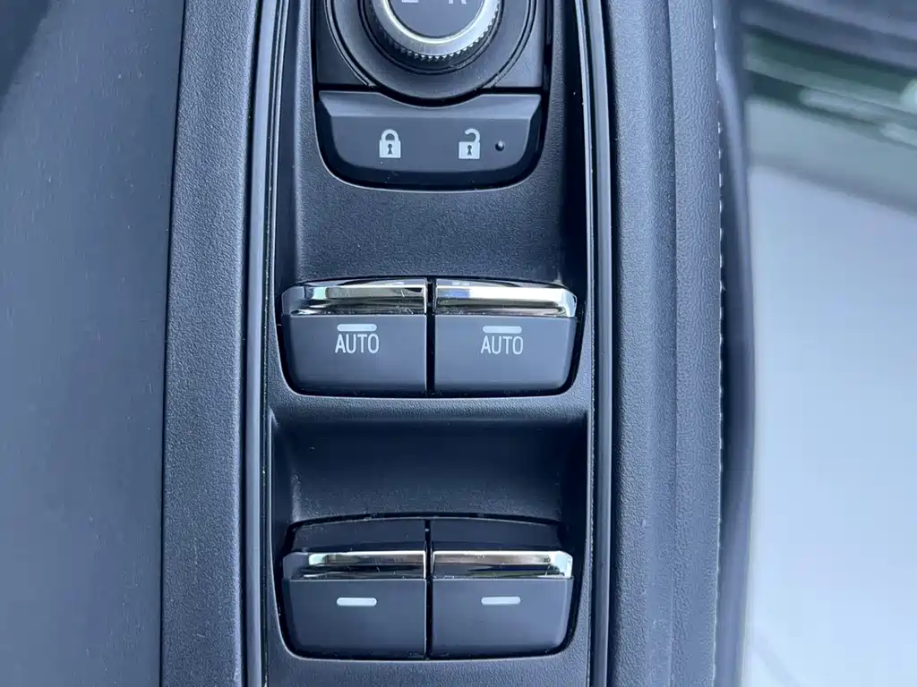 Forester 2022 2.0i AWD Deluxe Edition купить на сайте DeffCars