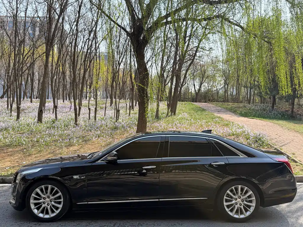 Cadillac CT6 2017 28T leading model купить на сайте DeffCars