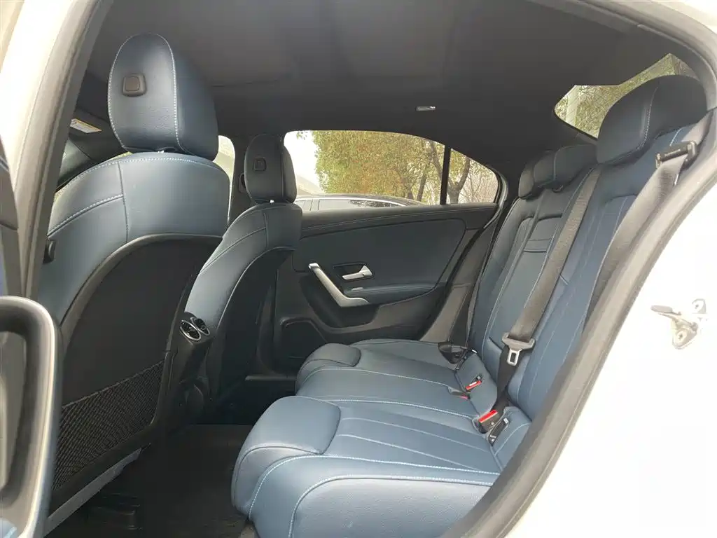 Mercedes-Benz A-Class 2022 facelift A 180 L sports sedan купить на сайте DeffCars