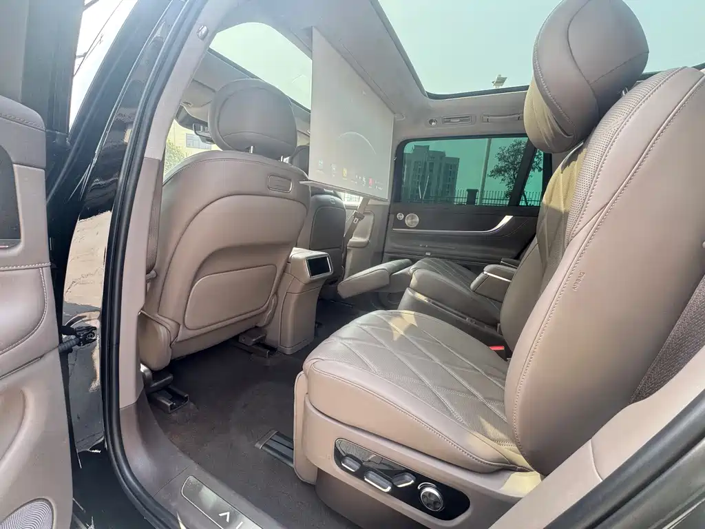 Wenjie M9 2025 extended range Ultra version 52kWh 6-seater version (192-line lidar) купить на сайте DeffCars