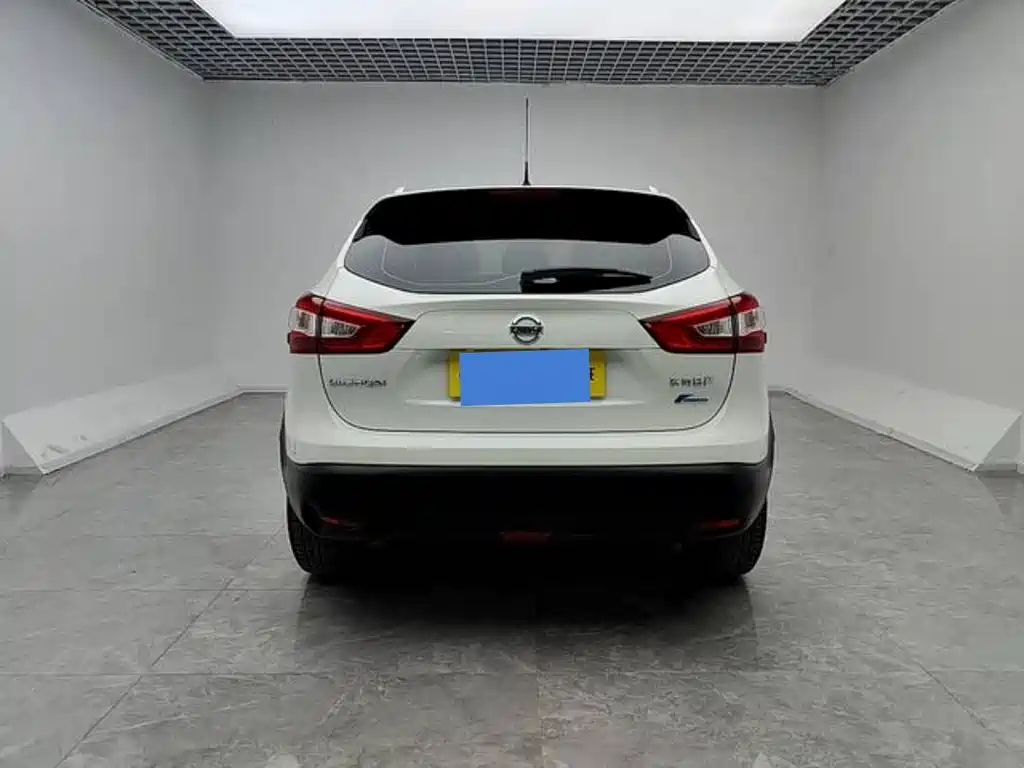 Qashqai 2017 2.0L CVT Elite Edition National V купить на сайте DeffCars