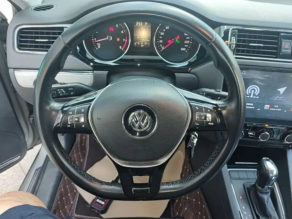 Sagitar 2015 1.6L automatic comfort model купить на сайте DeffCars