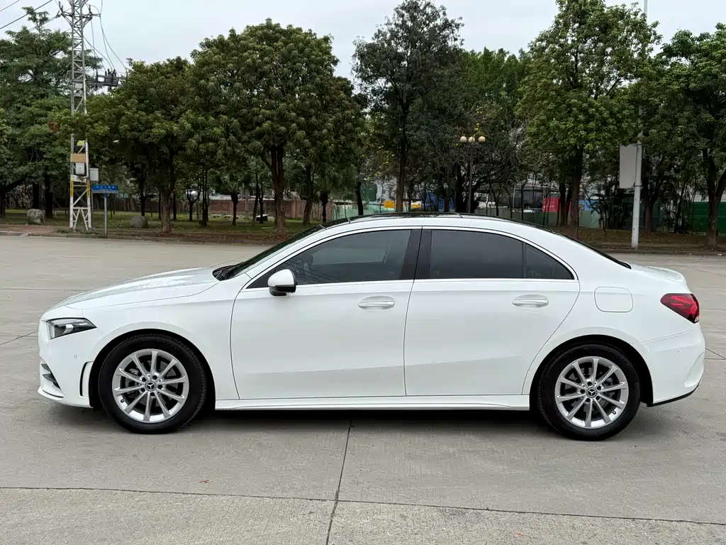 Mercedes-Benz A-Class 2020 A 200 L Sports Sedan купить на сайте DeffCars