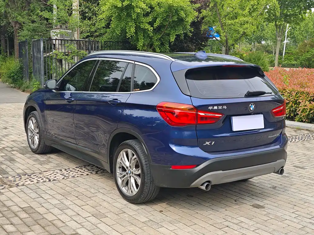 BMW X1 2019 sDrive20Li Leading Model купить на сайте DeffCars