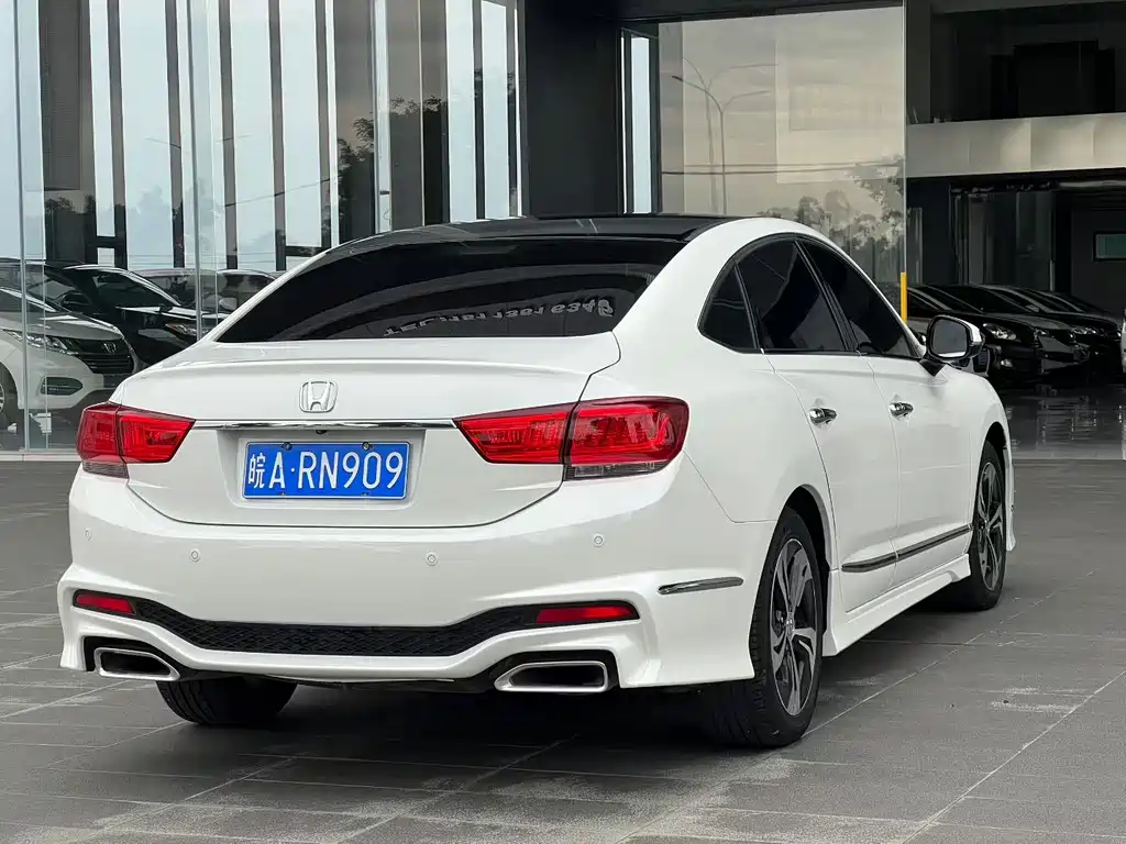 Sibo Rui 2017 2.4L Deluxe Edition купить на сайте DeffCars