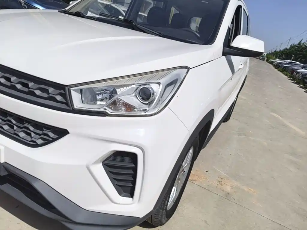 Hongguang S3 2019 1.5L Manual Standard Type National VI купить на сайте DeffCars