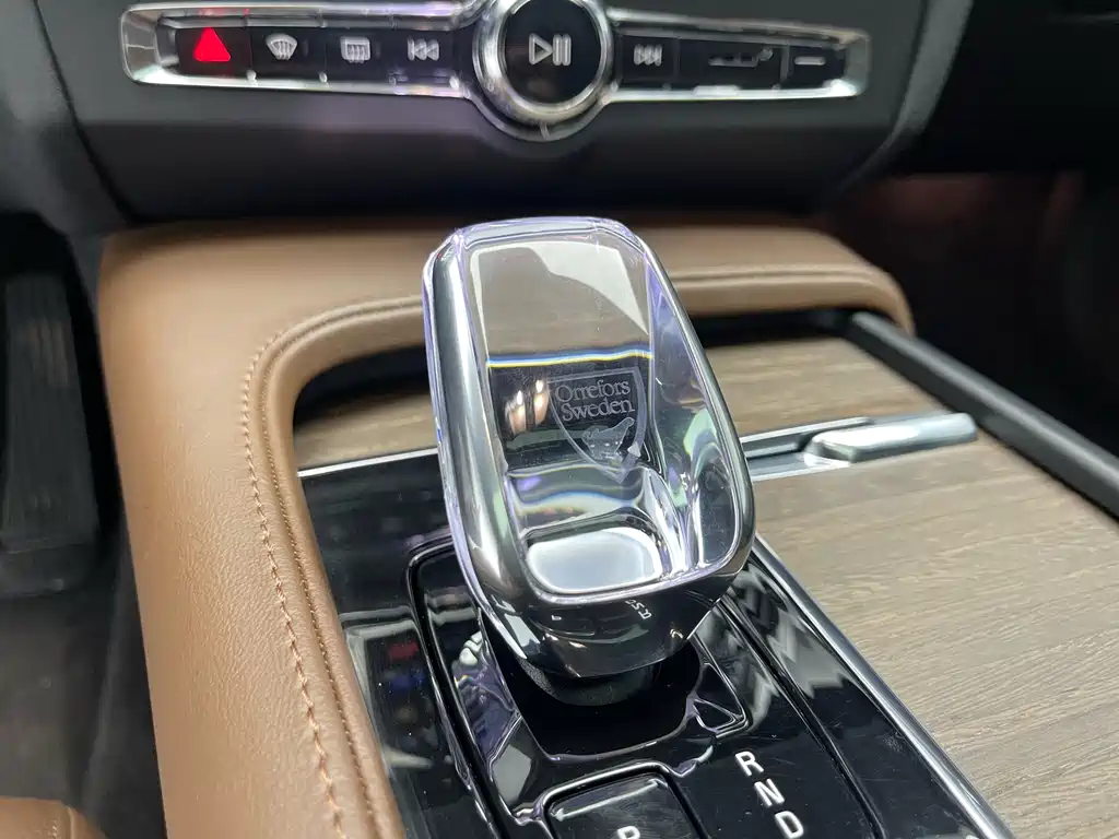 Volvo S90 2025 B5 Zhiyuan Luxury Edition купить на сайте DeffCars