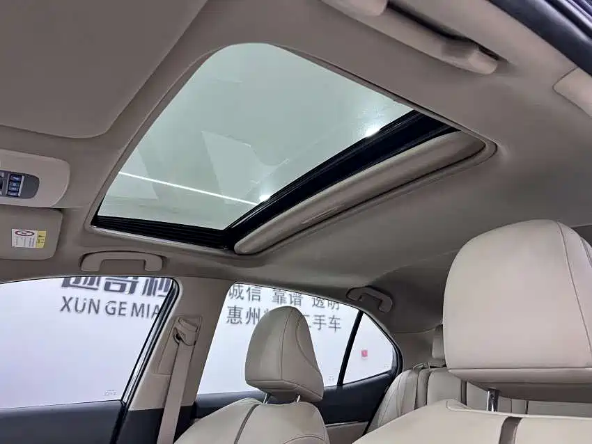 Camry 2021 2.0G Deluxe Edition купить на сайте DeffCars