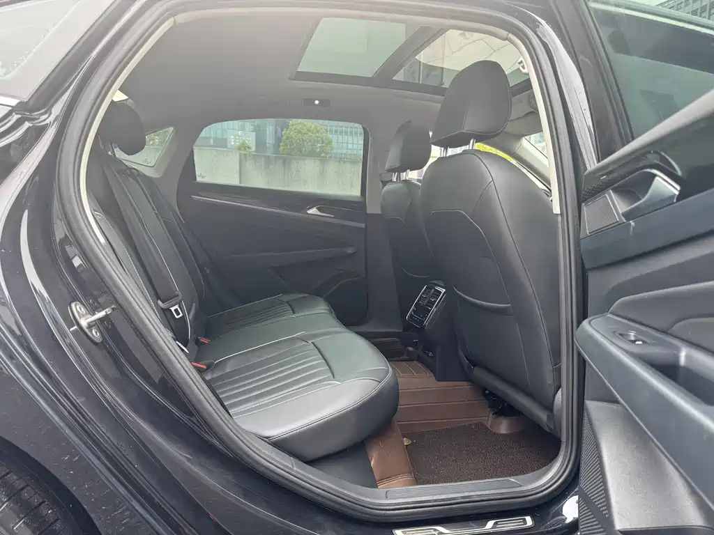 Passat 2023 facelift 330TSI Star Elite Edition купить на сайте DeffCars