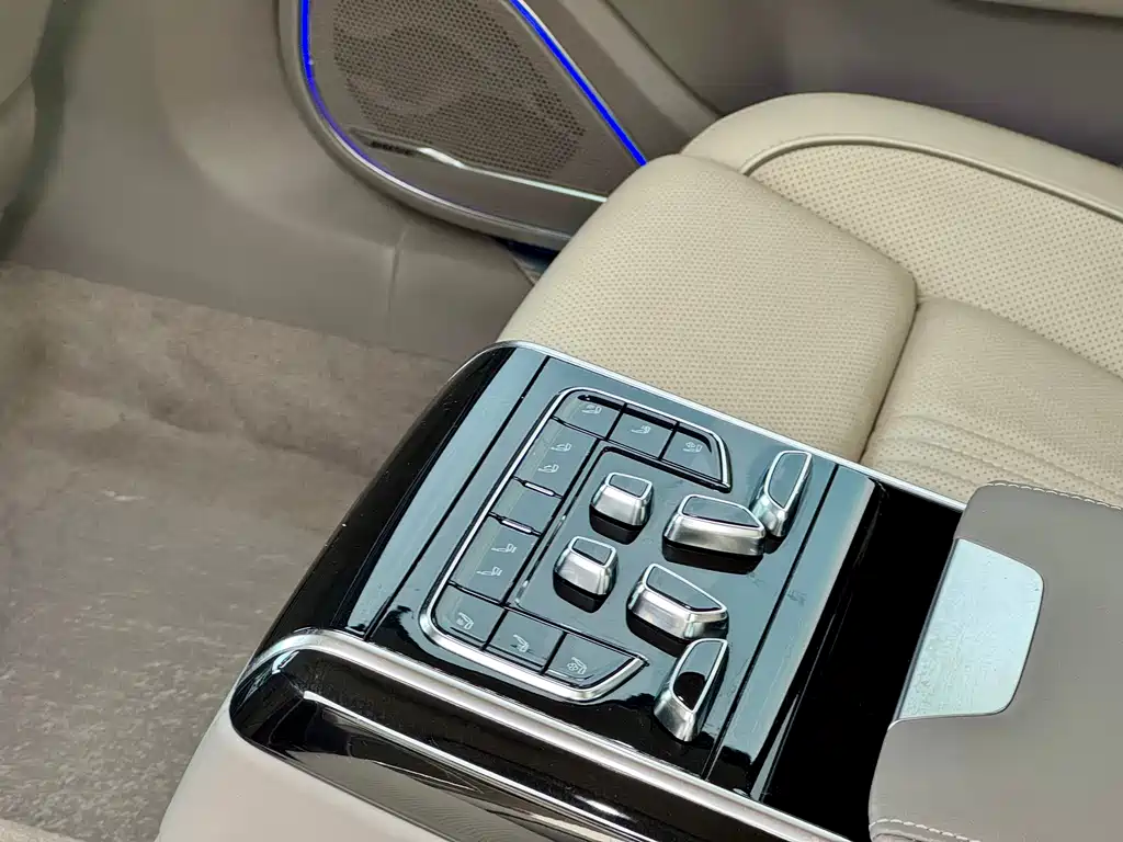 Hongqi H9 2020 3.0T Zhilianqi Chang Edition купить на сайте DeffCars