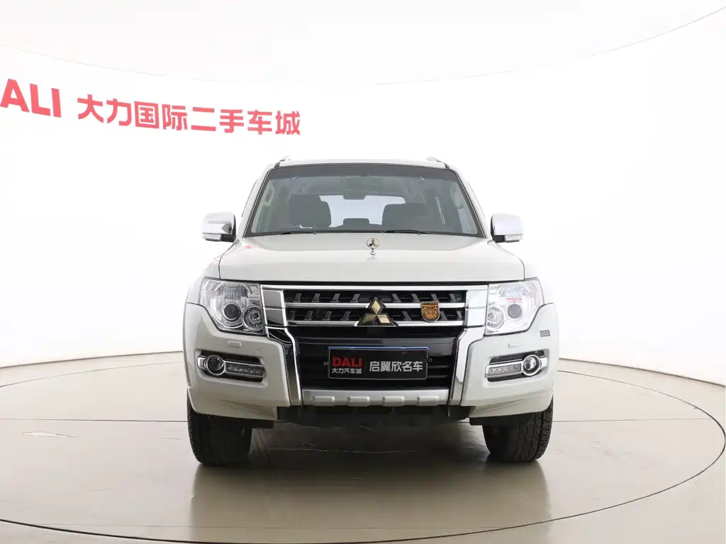 Pajero imported 2020 3.0L automatic luxury off-road version купить на сайте DeffCars