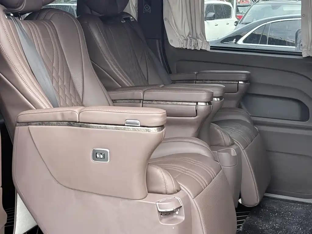 Vito 2021 2.0T Business Edition 7 seats купить на сайте DeffCars