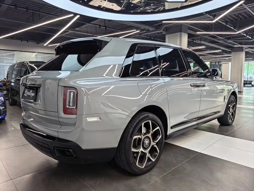 Cullinan 2020 Black Badge купить на сайте DeffCars