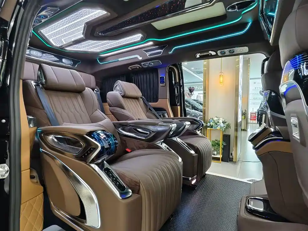 Vito 2024 2.0T Business Edition 7 seats купить на сайте DeffCars