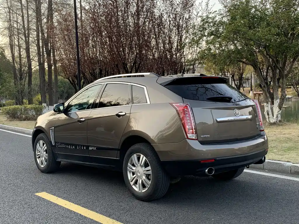 Cadillac SRX 2015 3.0L Elite купить на сайте DeffCars