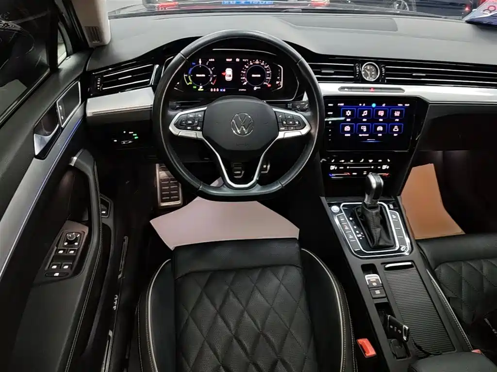 Magotan GTE plug-in hybrid 2022 GTE luxury model купить на сайте DeffCars