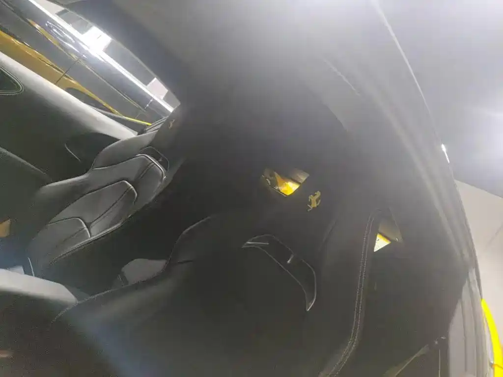SF90 2020 3.9T V8 Stradale купить на сайте DeffCars