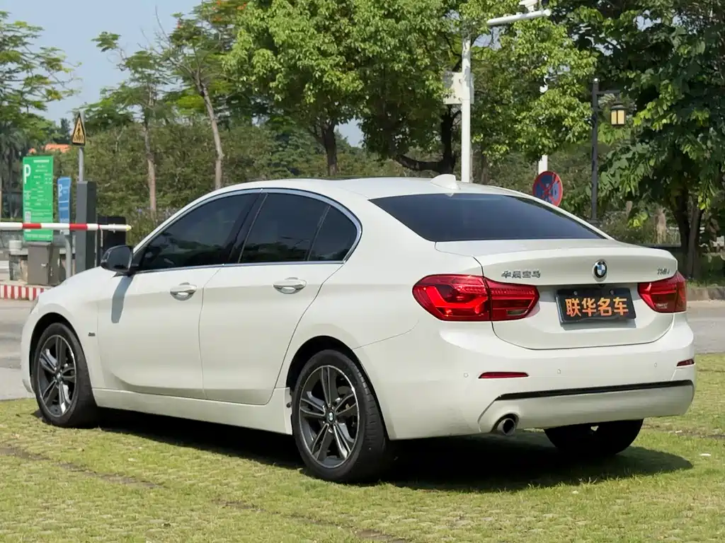 BMW 1 Series 2017 118i Sports купить на сайте DeffCars