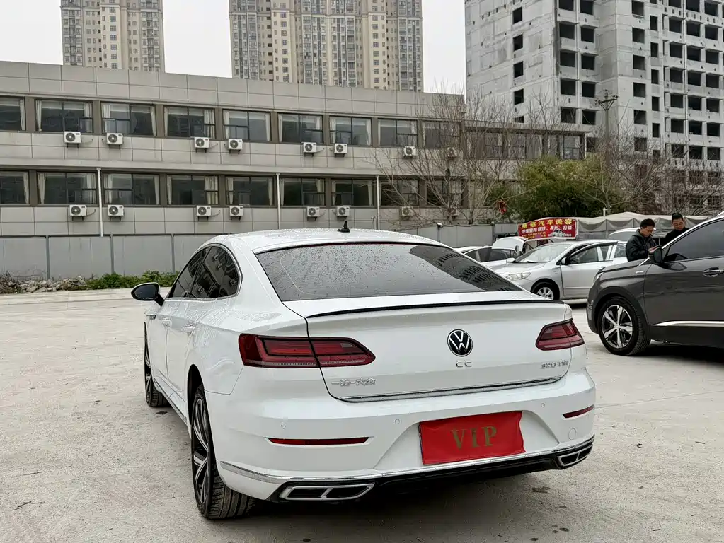 FAW-Volkswagen CC 2024 330TSI Dazzling Edition купить на сайте DeffCars