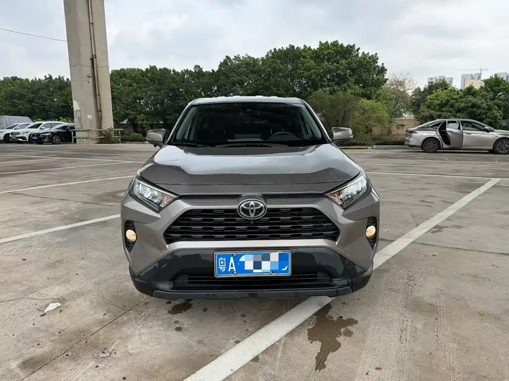 RAV4 Rongfang 2022 2.0L CVT two-wheel drive fashion version купить на сайте DeffCars