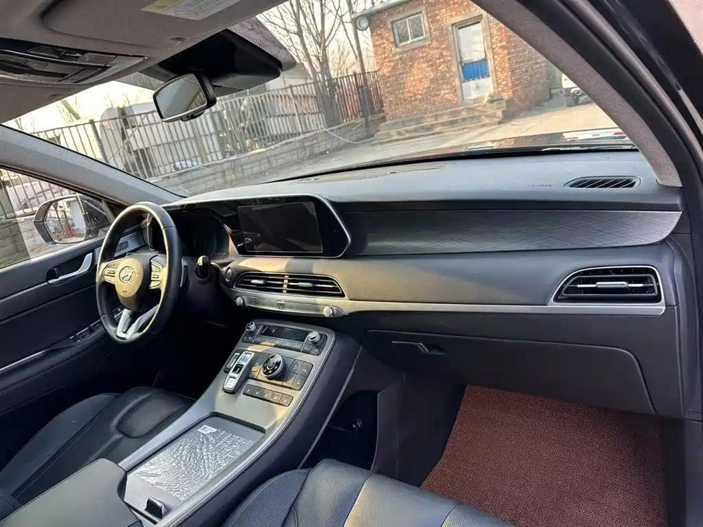 Paristi 2021 3.5L automatic four-wheel drive GLS купить на сайте DeffCars