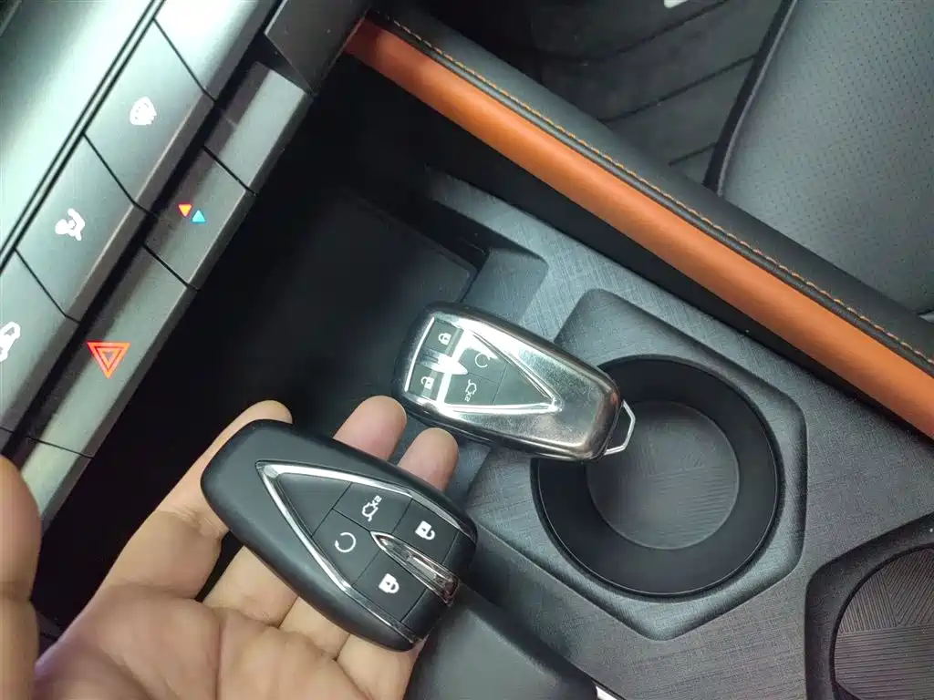Changan UNI-V 2022 1.5T premium model купить на сайте DeffCars