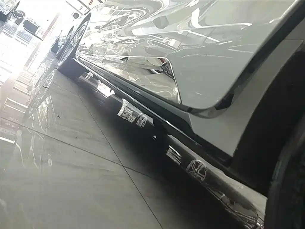 SIENNA 2023 2.5L Hybrid Premium Edition купить на сайте DeffCars
