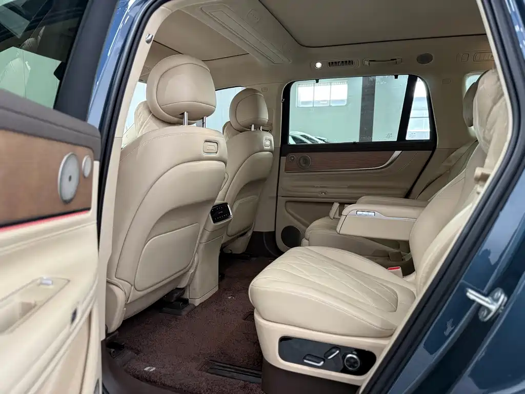 Wenjie M9 2024 extended range Ultra version 42kWh 6-seater version купить на сайте DeffCars
