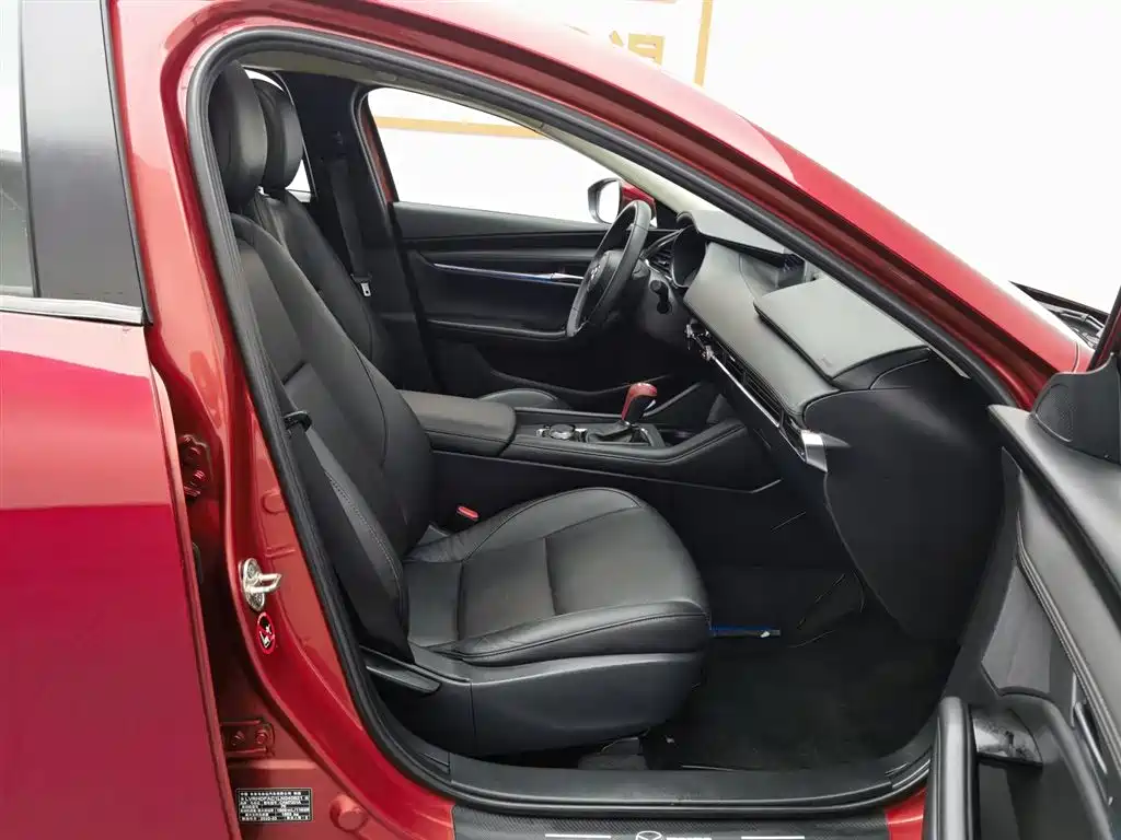 Mazda3 Angkesela 2020 2.0L Automatic Premium Edition купить на сайте DeffCars