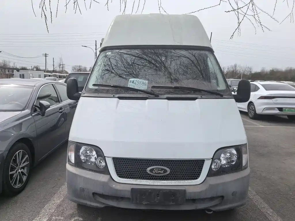 Classic Transit 2016 2.4L gasoline long-axle 6-seater high-roof multi-purpose vehicle 4G69S4N купить на сайте DeffCars