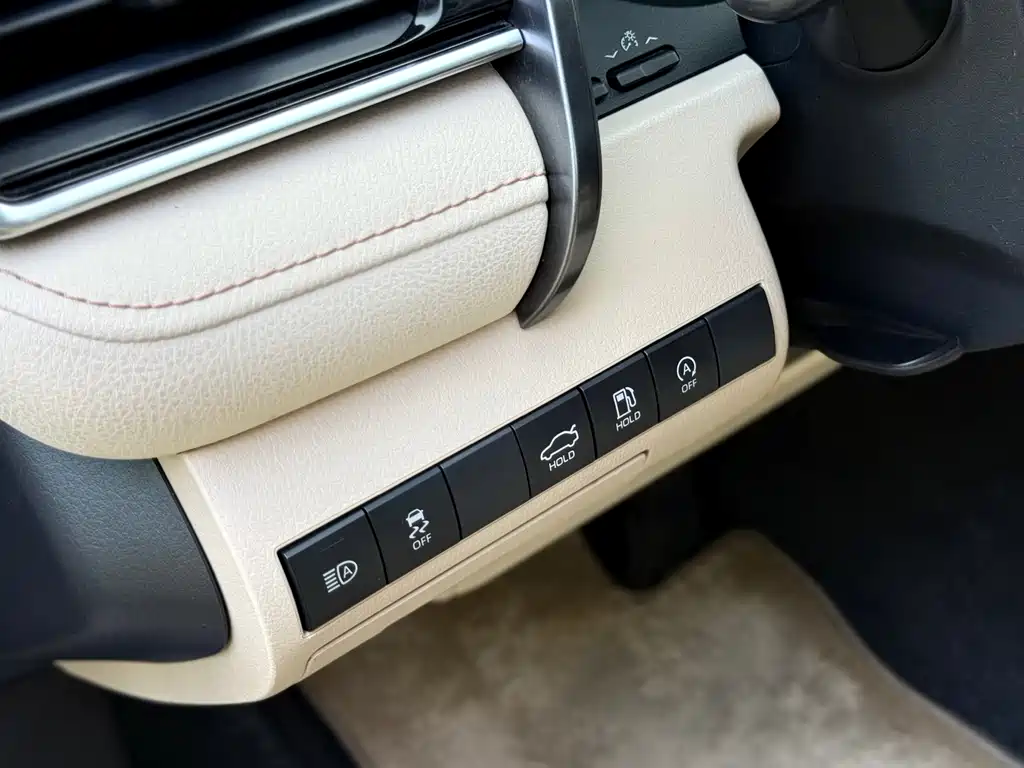 Camry 2019 facelift 2.5G Deluxe Edition купить на сайте DeffCars