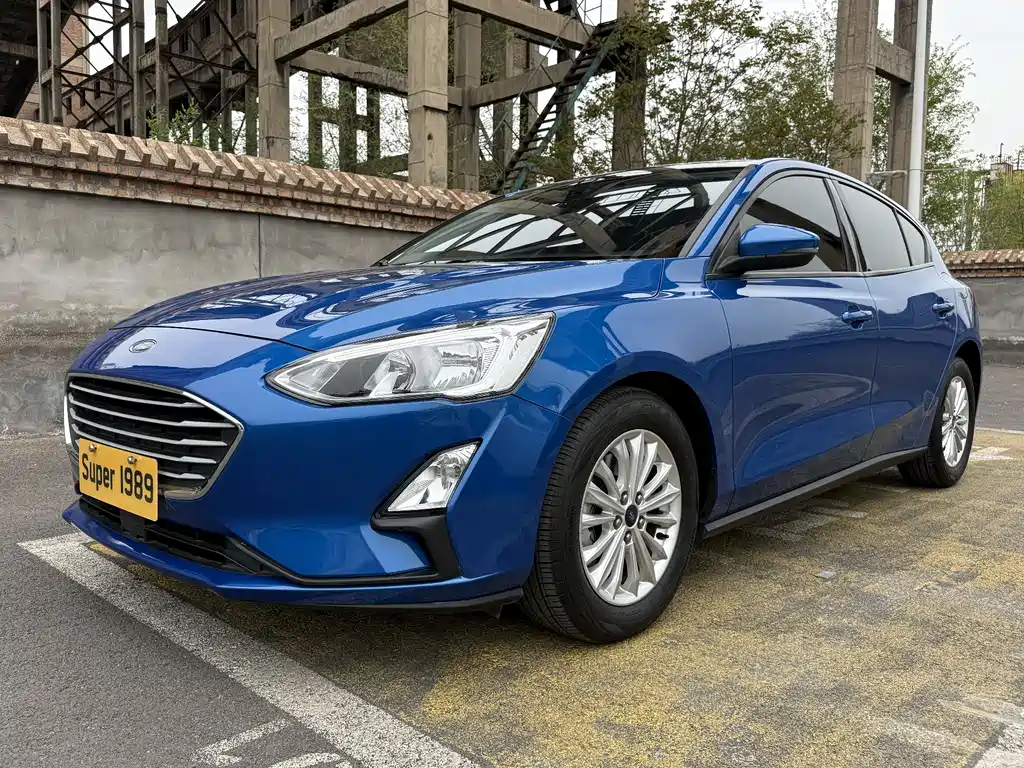 Focus 2019 Hatchback EcoBoost 180 Automatic NeochaEDGE купить на сайте DeffCars