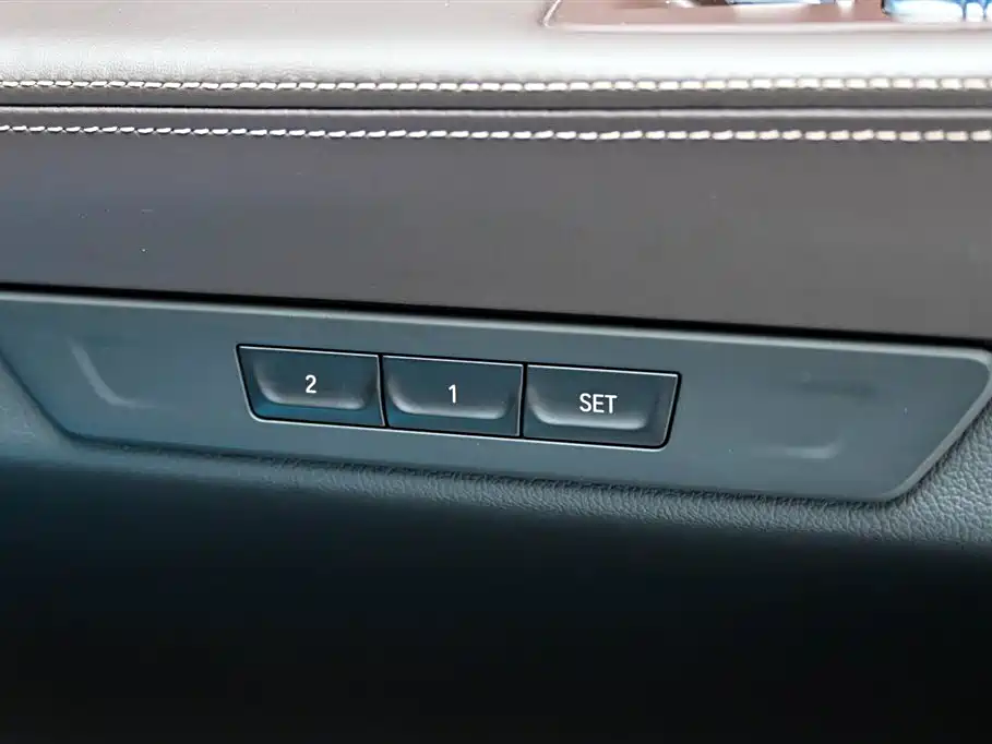 BMW 7 Series 2021 730Li Luxury Package купить на сайте DeffCars