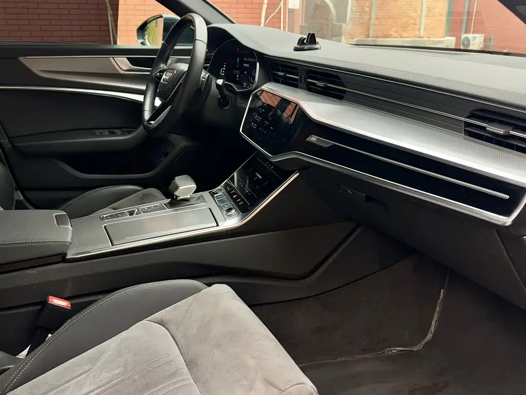 Audi A6L 2024 40 TFSI luxury and dynamic model купить на сайте DeffCars