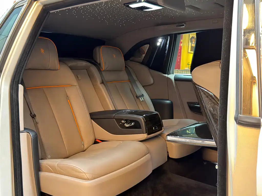 Phantom 2018 6.7T long wheelbase version купить на сайте DeffCars