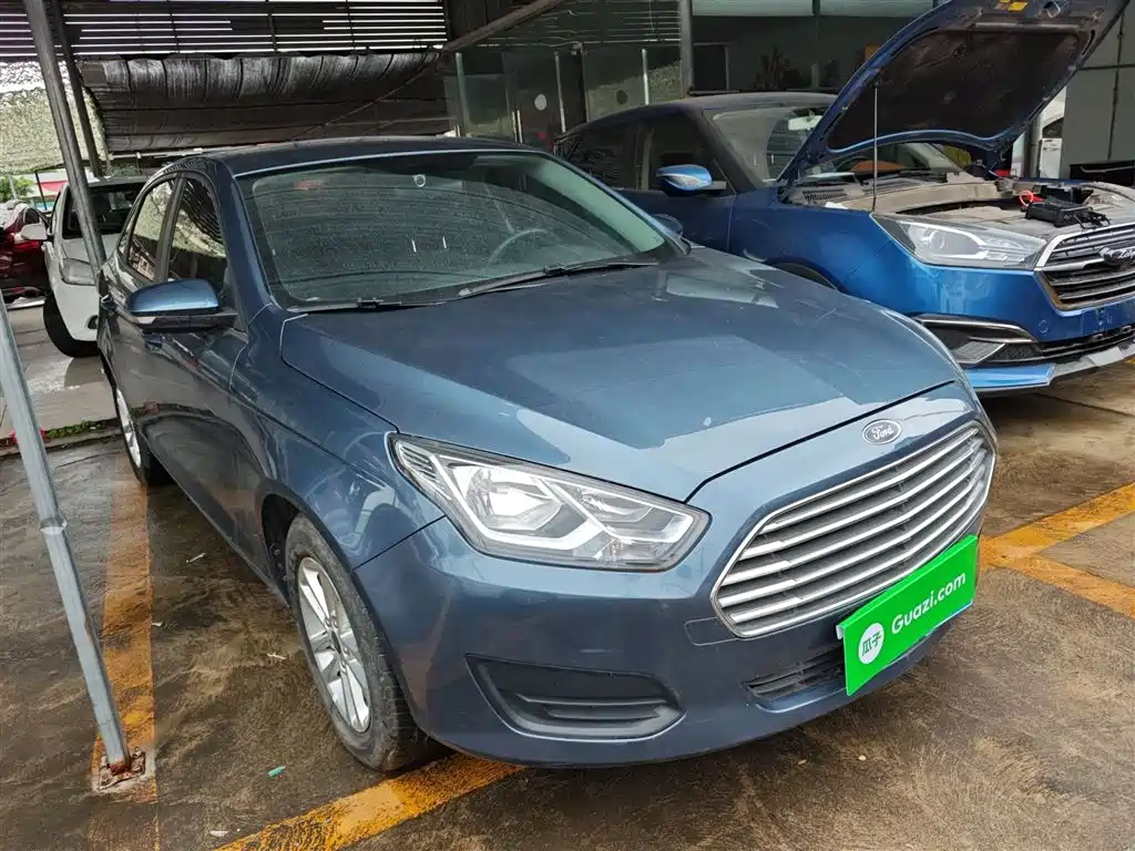 Escort 2019 facelift 1.5L manual quality model (tire pressure monitoring) National VI купить на сайте DeffCars