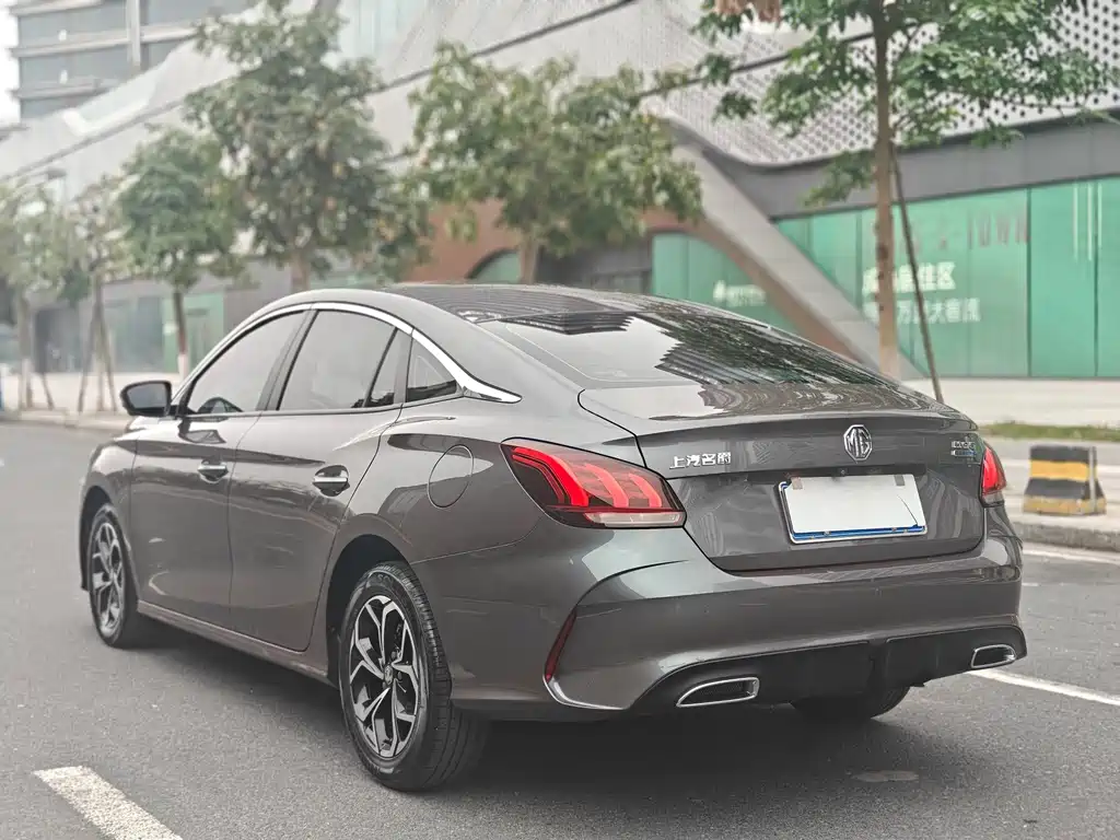 MG5 2022 180DVVT CVT Youth Deluxe Edition купить на сайте DeffCars