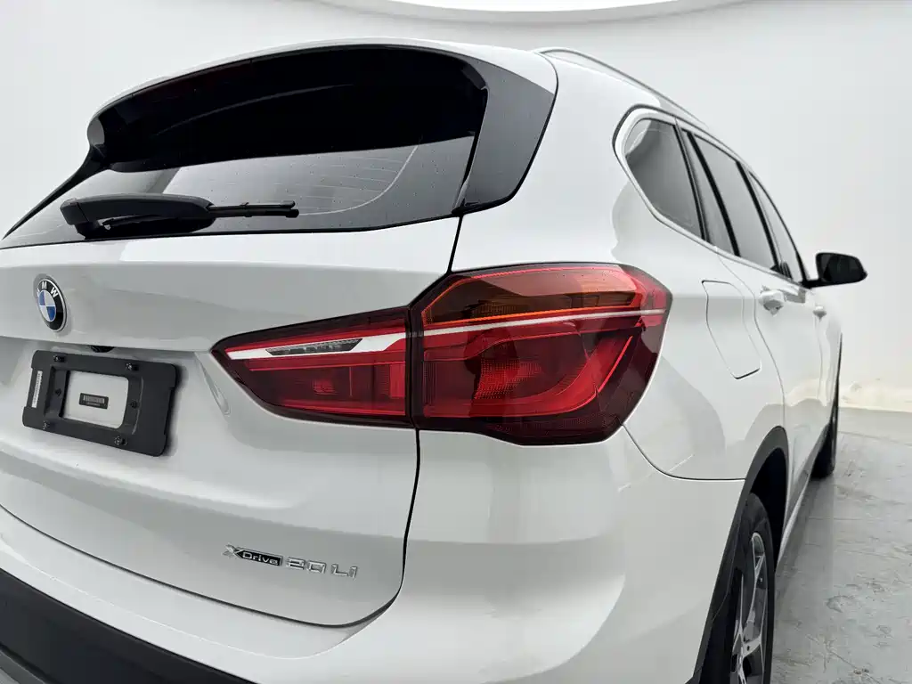 BMW X1 2019 xDrive20Li Exclusive Model купить на сайте DeffCars