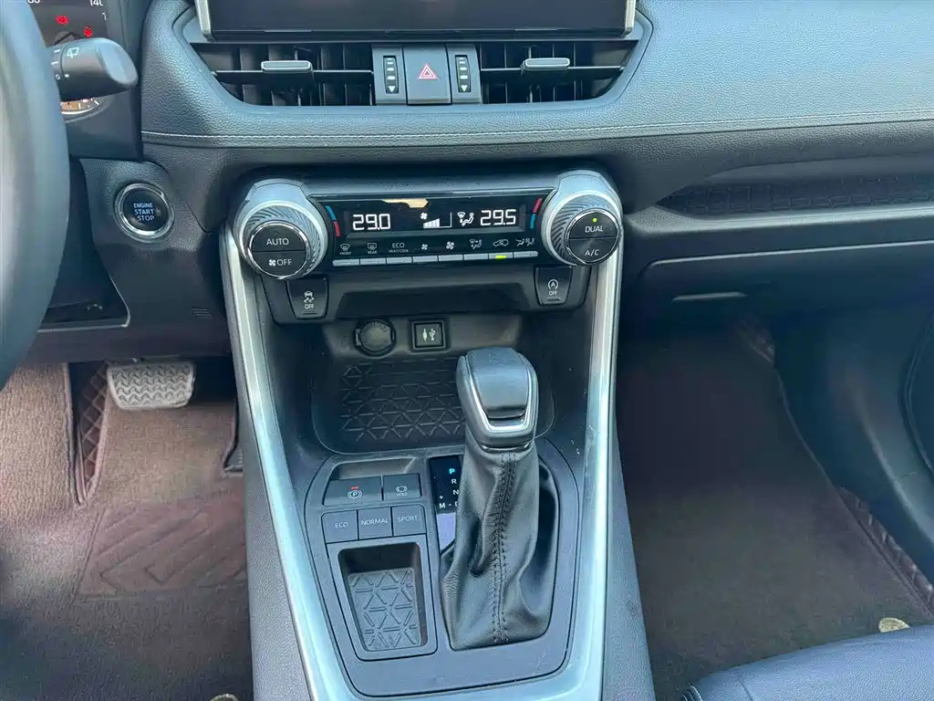 Wilanda 2022 2.0L CVT two-wheel drive luxury version купить на сайте DeffCars
