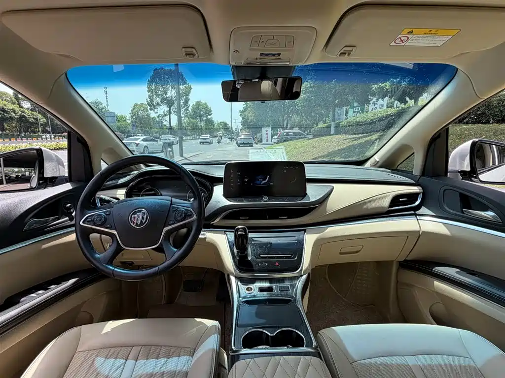 Buick GL8 2023 land business class premium type купить на сайте DeffCars