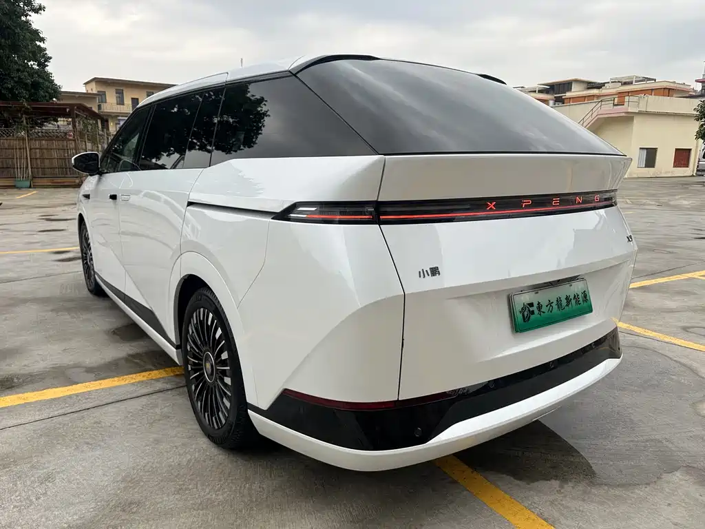 Xpeng X9 2025 pure electric 740 long battery life Max купить на сайте DeffCars