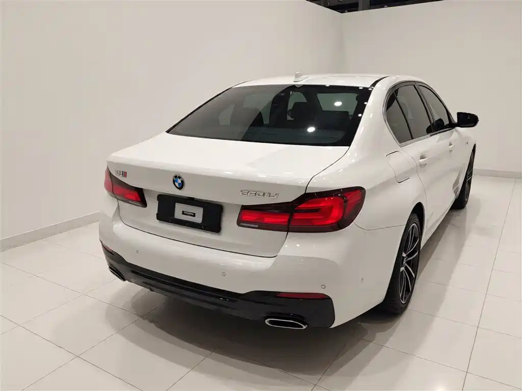 BMW 5 Series 2022 facelift 2 530Li leading M sports package купить на сайте DeffCars
