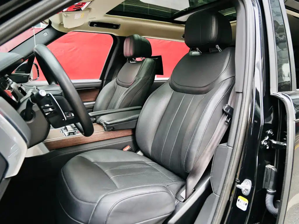 Range Rover 2023 3.0 L6 400PS Extended Edition купить на сайте DeffCars