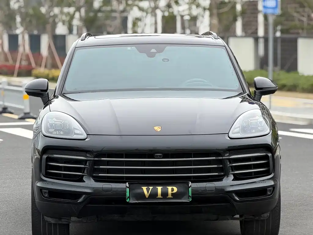 Cayenne New Energy 2023 Cayenne E-Hybrid 2.0T купить на сайте DeffCars