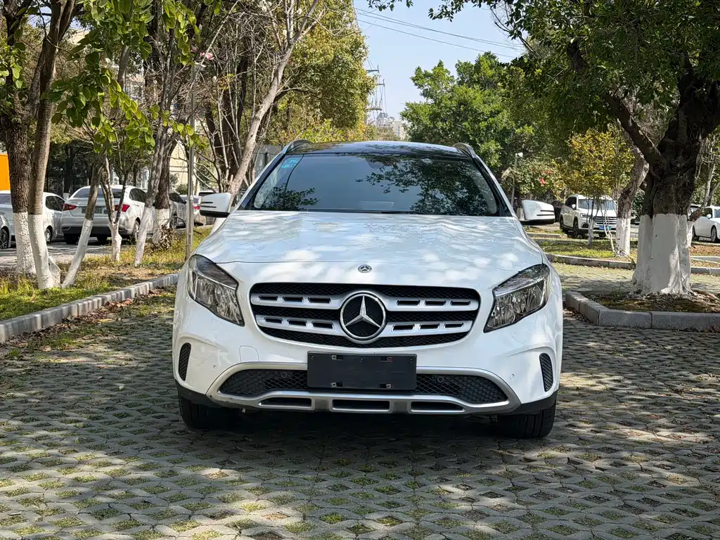 Mercedes-Benz GLA 2017 GLA 200 Dynamic купить на сайте DeffCars