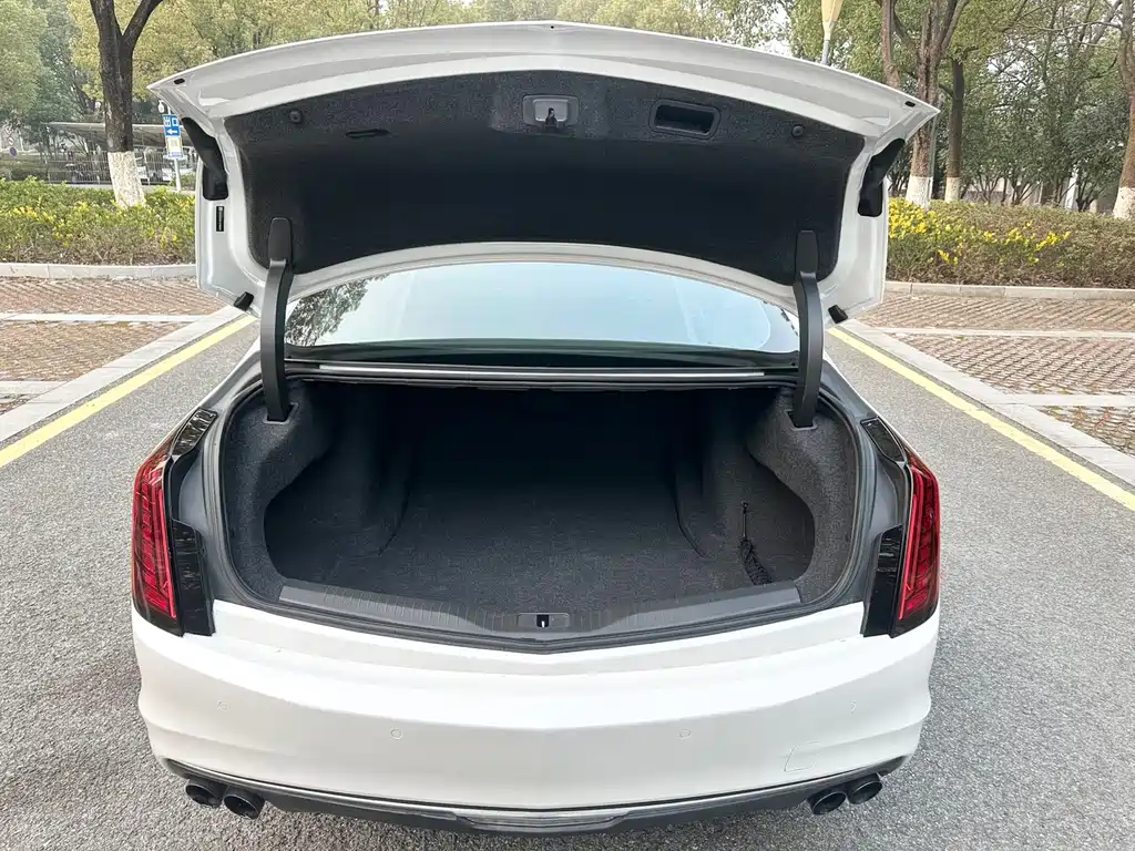 Cadillac CT6 2019 28T luxury model купить на сайте DeffCars