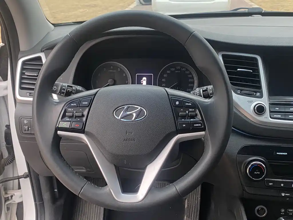 Tucson 2018 1.6T dual-clutch two-wheel drive 15th anniversary special edition купить на сайте DeffCars