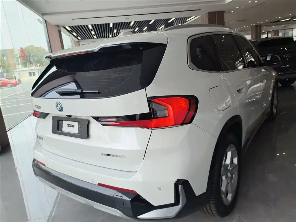 BMW iX1 2023 eDrive25L X Design Package купить на сайте DeffCars